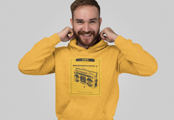 sudadera amarilla